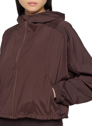  - BEYOND YOGA - Places To Go UV Protection Hooded Jacket