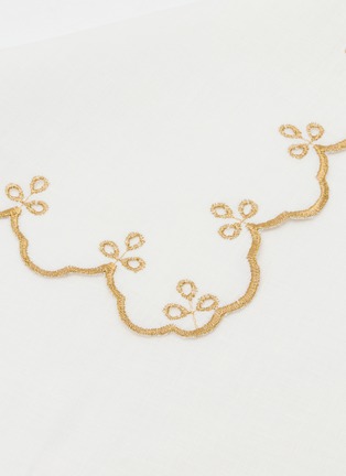Detail View - Click To Enlarge - BORGO DELLE TOVAGLIE - Nastri Scalloped Linen Napkin — Avorio/Gold