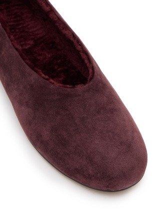 Detail View - Click To Enlarge - PEDDER RED - Brielle Suede Shearling Flats