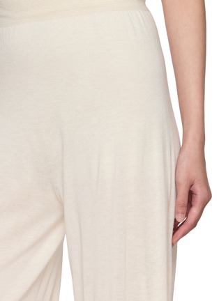  - SWAYING - Seamless Silk Cashmere Pants