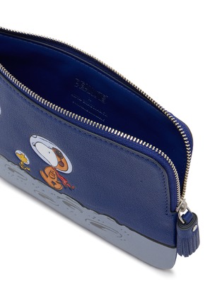 Detail View - Click To Enlarge - ANYA HINDMARCH - X Peanuts Moonwalk Snoopy Loose Pocket