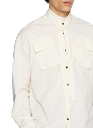  - THE VIRIDI-ANNE - Tie-Neck Double-Pocket Shirt