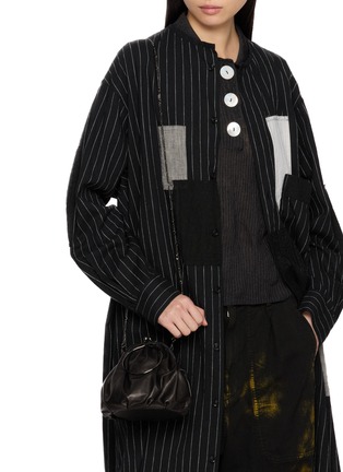 Figure View - Click To Enlarge - DISCORD YOHJI YAMAMOTO - Drape Clasp Pouch Leather Bag