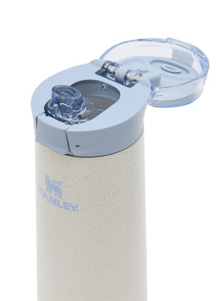Detail View - Click To Enlarge - STANLEY - The Flowstate™ Spring Bottle 20oz — Pale Stone Speckle