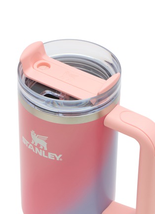 Detail View - Click To Enlarge - STANLEY - The Quencher H2.0 FlowState™ Tumbler 30oz — Sunset Spiral