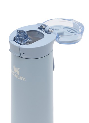 Detail View - Click To Enlarge - STANLEY - The Flowstate™ Spring Bottle 20oz — Blue Dream Stone