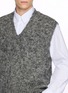  - J∞QUALITY - V-Neck Wool Knit Vest