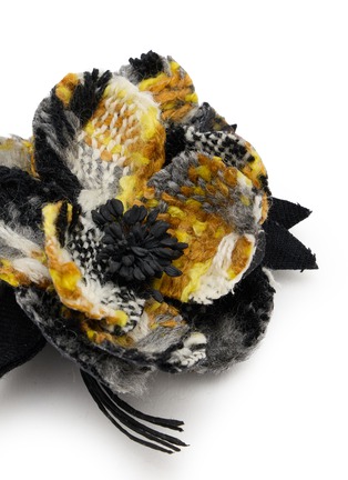 Detail View - Click To Enlarge - KIJINOKANOSEI - Kojika Tweed Corsage