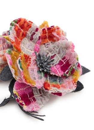 Detail View - Click To Enlarge - KIJINOKANOSEI - Sakuragai Tweed Corsage