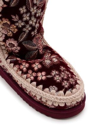 Detail View - Click To Enlarge - MOU - Eskimo 24 Sashiko Floral Embroidered Velvet Boots