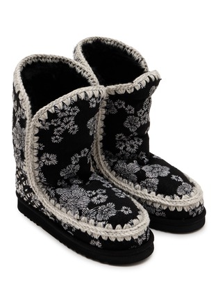 Detail View - Click To Enlarge - MOU - Eskimo 24 Sashiko Floral Embroidered Velvet Boots
