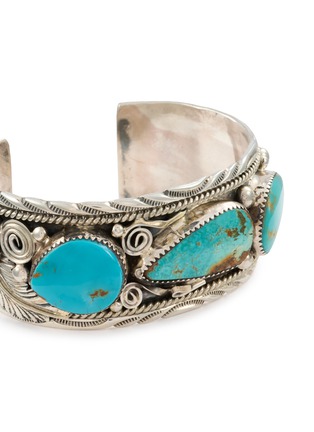 Detail View - Click To Enlarge - TIHWA JEWELRY - Large Silver Turquoise Cuff
