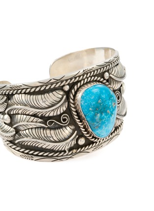 Detail View - Click To Enlarge - TIHWA JEWELRY - Large Silver Turquoise Cuff