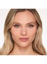  - CHARLOTTE TILBURY - AIRbrush Flawless Blur Loose Powder — Brightening Pink