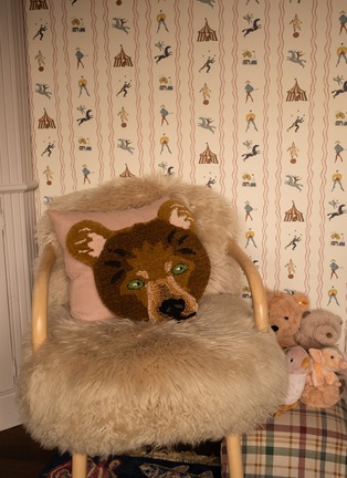  - DOING GOODS - Archie Check Bear Head Rug