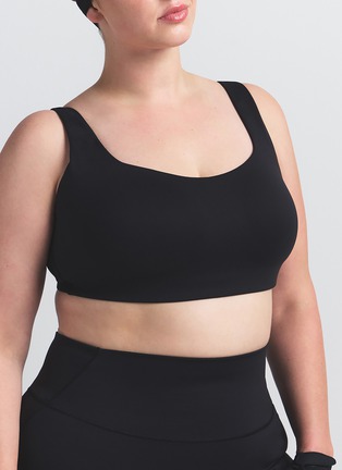  - NIKESKIMS - NikeSKIMS Matte Scoop Neck Bra