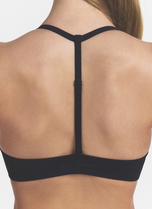 - NIKESKIMS - NikeSKIMS Studio Stretch T-Back Triangle Bra