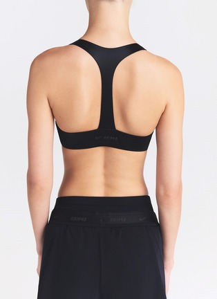 - NIKESKIMS - NikeSKIMS Satin Shine Plunge T-Back Bra
