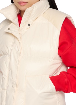  - SPORTY & RICH - Bold Logo Mountain Puffer Vest