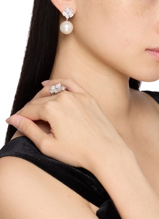 Figure View - Click To Enlarge - NANA JACQUELINE - Double Floral Ring