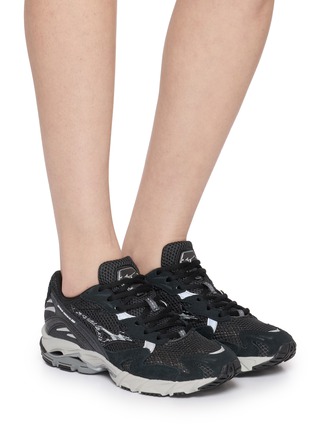 Figure View - Click To Enlarge - MIZUNO - Wave Rider 10 Unisex Sneakers