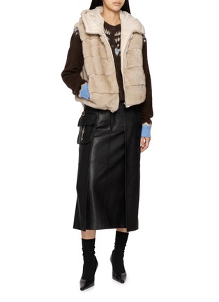 Figure View - Click To Enlarge - KRUF - Reversible Hooded Mink Fur Vest