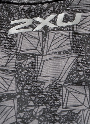 Detail View - Click To Enlarge - 2XU - 'X-Vent' cropped performance cropped top