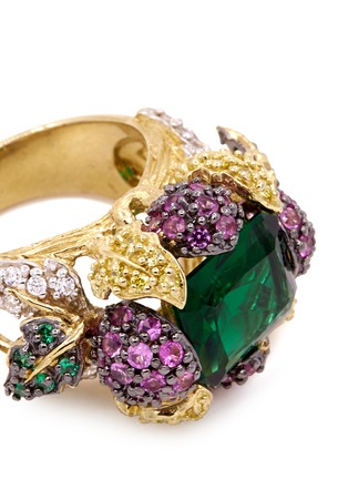 Detail View - Click To Enlarge - ANABELA CHAN - 'Greenberry' 18k gold solitaire emerald cocktail ring