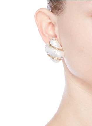 Figure View - Click To Enlarge - KENNETH JAY LANE - Glass crystal gold plated shell clip earrings