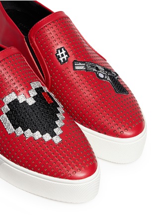 Detail View - Click To Enlarge - PEDDER RED - 'Danny' heart appliqué leather skate slip-ons