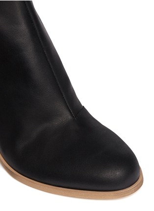 Detail View - Click To Enlarge - MM6 MAISON MARGIELA - Inner wedge leather ankle boots