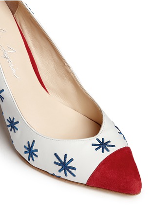 Detail View - Click To Enlarge - ISA TAPIA - 'Estrella' star embroidery suede trim leather pumps