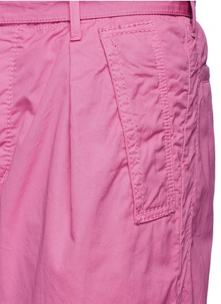 Detail View - Click To Enlarge - SACAI - Belted overdyed cotton shorts