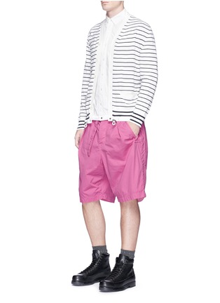 Figure View - Click To Enlarge - SACAI - Belted overdyed cotton shorts