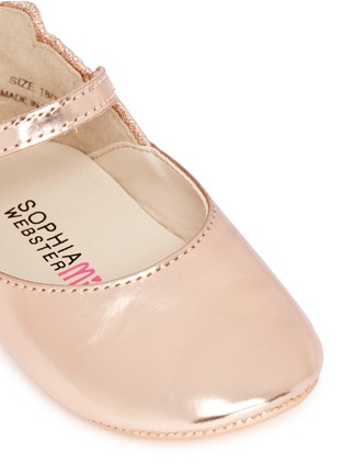 Detail View - Click To Enlarge - SOPHIA WEBSTER - Chiara Baby' metallic leather infant Mary Jane flats