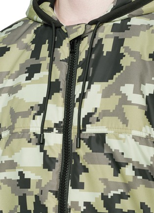 Detail View - Click To Enlarge - GIVENCHY - Pixel camouflage print hood jacket