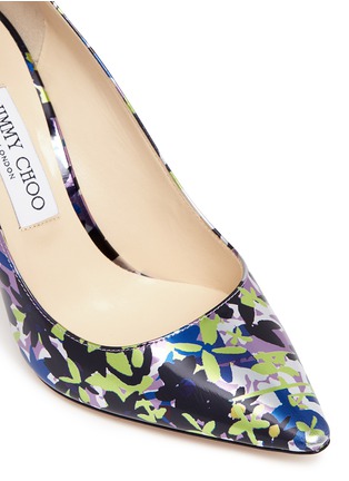 Detail View - Click To Enlarge - JIMMY CHOO - 'Romy 100' camoflower print mirror leather pumps