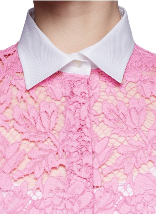 Detail View - Click To Enlarge - VALENTINO GARAVANI - Guipure lace cotton poplin collar shirt