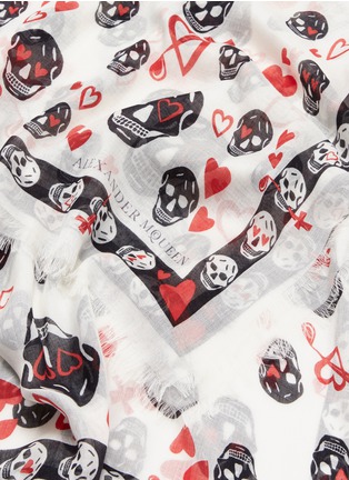 Detail View - Click To Enlarge - ALEXANDER MCQUEEN - Sweetheart skull silk-modal scarf