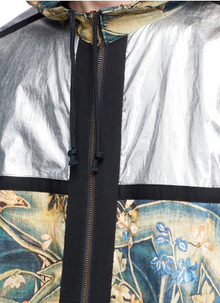  - DRIES VAN NOTEN - Tapestry print reversible foil zip hoodie