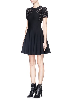 Front View - Click To Enlarge - ALEXANDER MCQUEEN - Cutout rose jacquard knit flare dress