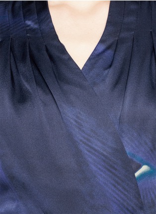 Detail View - Click To Enlarge - ARMANI COLLEZIONI - Wrap front abstract print satin dress