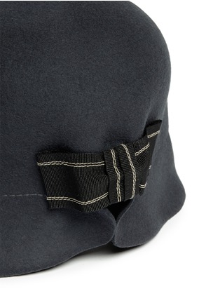 Detail View - Click To Enlarge - ARMANI COLLEZIONI - Wool bow cloche hat