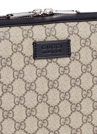  - GUCCI - GG Supreme canvas travel zip pouch