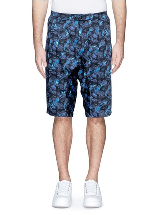 Main View - Click To Enlarge - WHITE MOUNTAINEERING - Leaf print drop crotch shorts