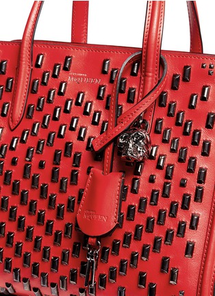 Detail View - Click To Enlarge - ALEXANDER MCQUEEN - Skull padlock small stud leather tote