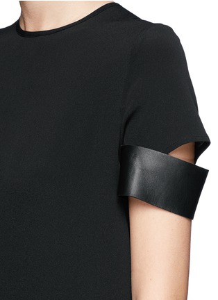 Detail View - Click To Enlarge - NEIL BARRETT - Leather panel pleat dress 