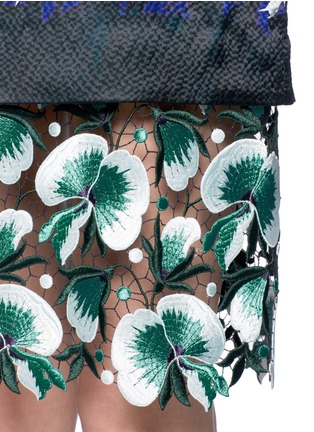 Detail View - Click To Enlarge - PETER PILOTTO - Orchid print floral lace bottom double layer skirt