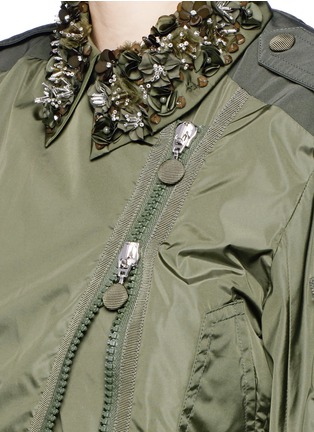 Detail View - Click To Enlarge - MONCLER - 'Gereba' floral embellishment asymmetric zip jacket