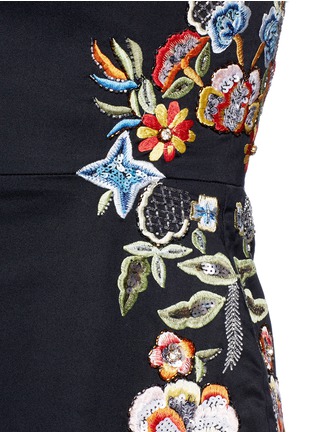 Detail View - Click To Enlarge - ALICE & OLIVIA - ''Malin' floral embroidered dress